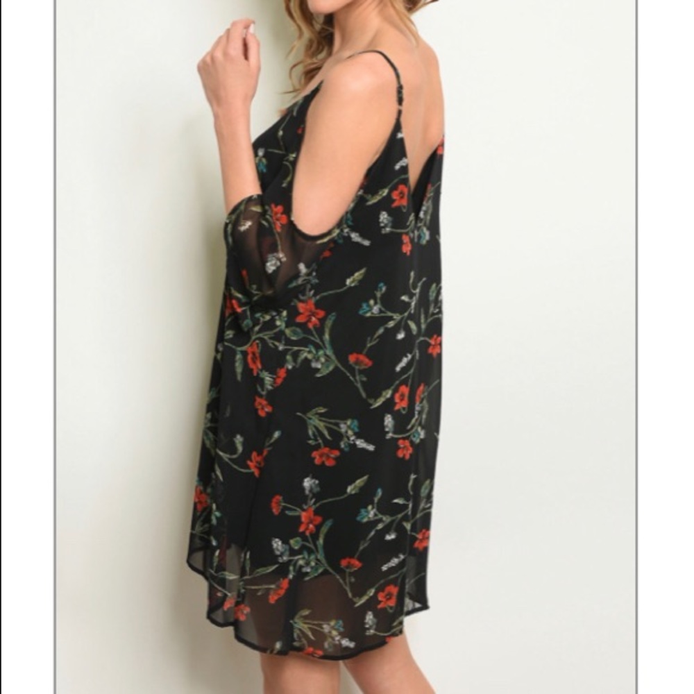 🎉HP🎉Floral Black Dress - Picture 3 of 5